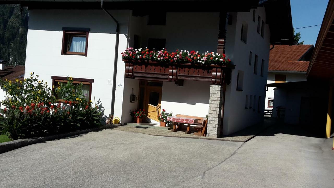 Haus Lindner Appartement Maurach  Buitenkant foto